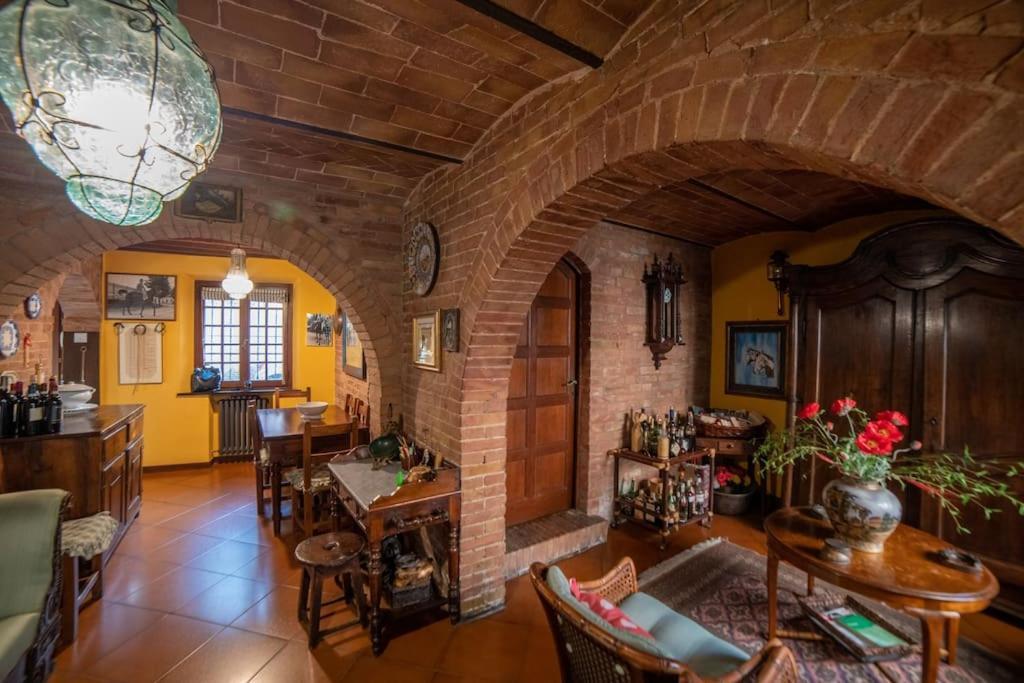 Вилла Casa Lazzaro Al Centro Di Сиена Экстерьер фото